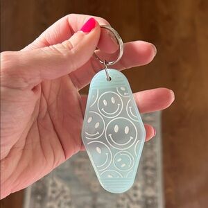 Smiley Face light blue mint Keychain - Unbranded